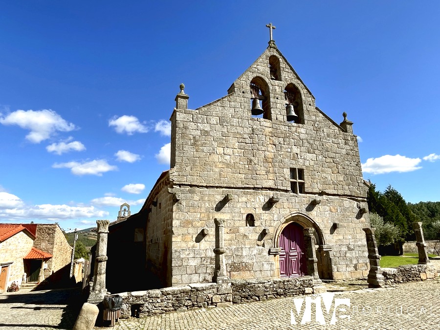 Iglesia románica de Santa María de Azinhoso